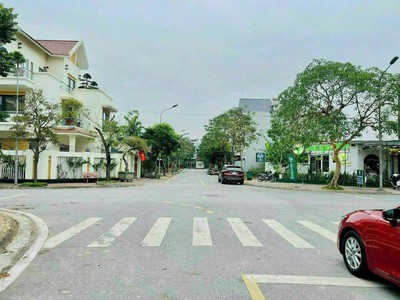 Bán lô đất góc đẹp mặt phố Tôn Thất Thuyết, KĐT Tuệ Tĩnh, Tây Hải Phòng, 107.5m2, 7.x tỷ 2