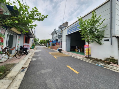 Bán đất mặt trục nhánh Thôn 6, đường Tây Hà- Bắc Sơn. Diện tích: 200m , ngang 6m. 2