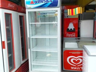 Tủ mát hiệu alaska 1 cửa lc 933c dung tích 550 lít HÀNG MỚI 90 0