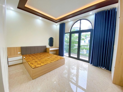 Cho thuê nguyên căn Vin Marina siêu đẹp giá tốt 0
