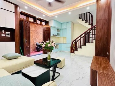 Bán nhà Bồ Đề, Long Biên, 31M2, 5T, GIÁ 7,95 TỶ GẦN Ô TÔ ĐỖ 2
