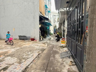 Lô đất cực đẹp chỉ 3 tỷ xíu xiu diện tích khủng 6,5mx11m hiệp thành 26 chợ giãn dân q12 1