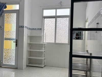 Phòng trọ trung tâm giá rẻ   Tiện nghi đầy đủ tại Phú Thạnh, Tân Phú 0