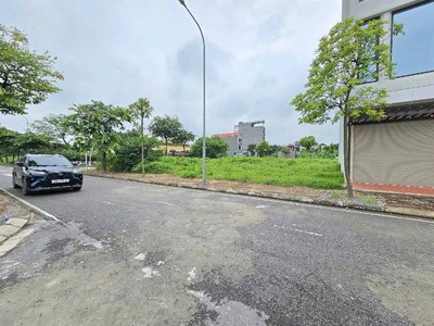 Hot     sở hữu ngay lô đất đẹp - giá tốt - vị trí đắc địa tại khu tái định cư kim sơn- gia lâm 3