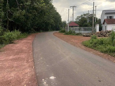 bán nhanh 200m  đất thổ cư giá 250 triệu, đường nhựa 7m, gần kcn  1