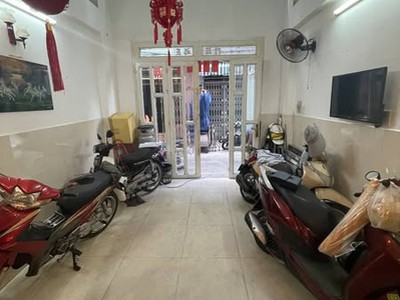 Nhà đường trần phú phường 7 quận 5 cũ. 2