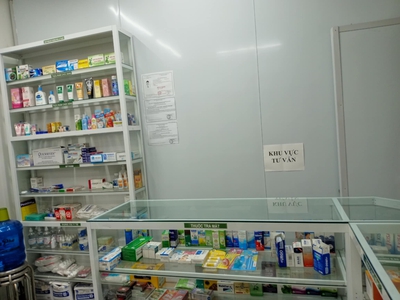 Sang nhượng nhà thuốc khu vực đội cấn, ba đình, hà nội. 1