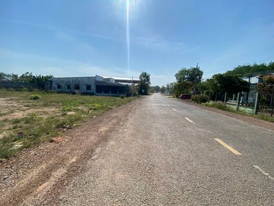  bán nhanh 200m  đất thổ cư giá 250 triệu, đường nhựa 7m, gần kcn  2