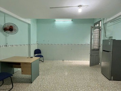 Nhà vuông 2 tầng 36m2   trần thánh tông qv 3