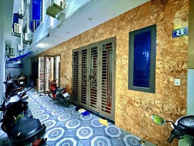 Trung tâm mỹ đình   5 tầng   gần sân vận động   nhà đẹp ở ngay 0