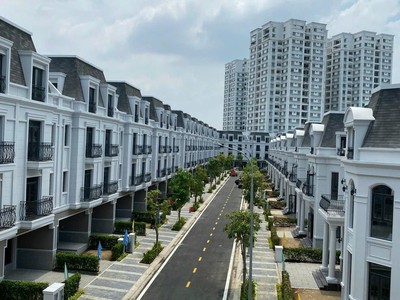 Biệt thự song lập hồng hạc city phú mỹ hưng 9x20,400m2, 22 tỷ, mua tt cđt, ls 0 xem thực tế 2