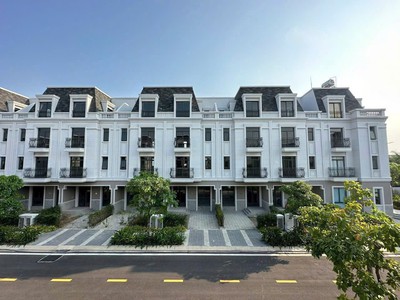 Bán biệt thự song lập hồng hạc city phú mỹ hưng 9x20,400m2, 22 tỷ, mua tt cđt, ls 0 xem thực tế 4
