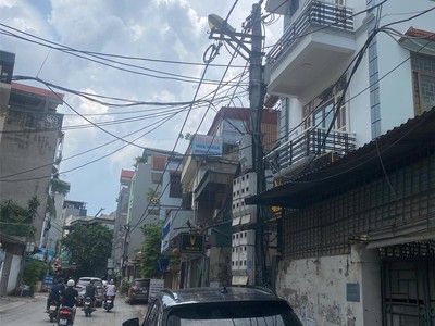 Nhà mặt phố bà triệu - ô tô tránh,  vỉa hè rộng - nở hậu - lô góc - kinh doanh đỉnh 0