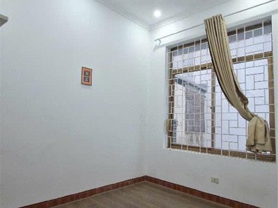 Nhà mặt phố bà triệu - ô tô tránh,  vỉa hè rộng - nở hậu - lô góc - kinh doanh đỉnh 4