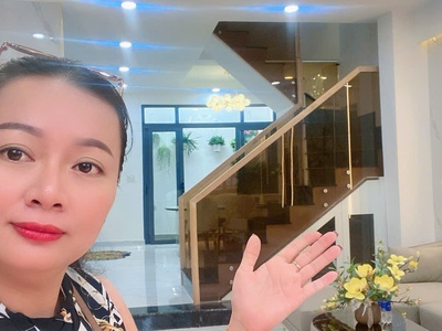 Xây mới 100 - chính chủ - bán 8.3 tỷ - 4pn lớn - sân thượng lớn - hẻm 4m - phan văn trị - bình 1