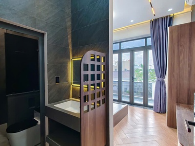 Chính chủ bán nhà MT gần cổng chào huyện Cần Đước, 90m2, giá 2 tỷ 4 9