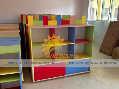 Tủ cặp dép mầm non, tủ cặp mầm non bằng gỗ 2