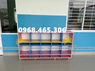 Tủ cặp dép mầm non, tủ cặp mầm non bằng gỗ 4