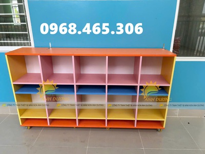 Tủ cặp dép mầm non, tủ cặp mầm non bằng gỗ 5