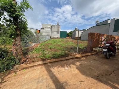 Bán lô đất siêu to   sát cổng sau đại học tây nguyên  4 tỷ 5  vị trí cực kỳ đắt giá   chỉ vài bước 4