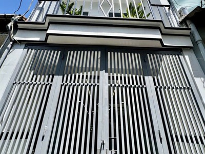 Nhà mới 2 tầng 32m2, vuông   nguyễn duy cung qv 0