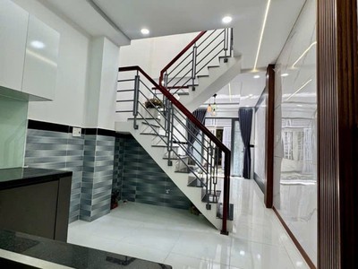 Nhà mới 2 tầng 32m2, vuông   nguyễn duy cung qv 2
