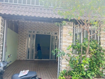 Kẹt tiền bán giá siêu rẻ, nhà sr 5x30, gần chợ kp4 trảng dài chỉ 2 tỷ150 0