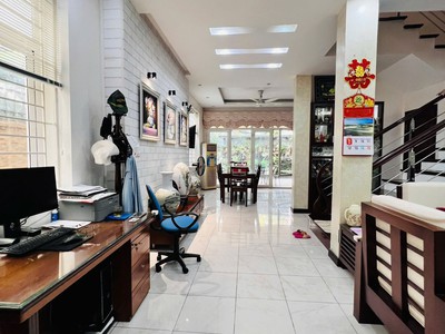 Rất gấp bán  siêu biệt thự làng việt kiều châu âu mộ lao hà đông - trục chính đẹp nhất - khu cao 2