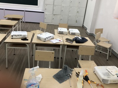 Hà Nội thợ sửa chữa thay bóng đèn máy chiếu 0