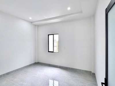  NHÀ CHÍNH CHỦ   KCN CẦU TRÀM - Cần Đước - Long An - DT 90m2 - GIÁ 2 TỶ - SHR,  4