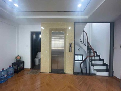 Bán nhà ngọc lâm, 6 tầng thang máy, full nội thất, gara ôtô, ngõ thông ngọc lâm-nguyễn văn cừ 4