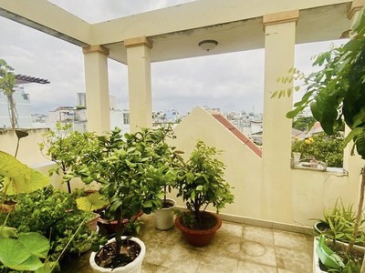 Ngộp giảm 1 tỷ   mtkd phú thọ hoà   4 tầng   90m    ngang 5m   bề thế chỉ 16 4