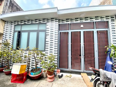 Nhà mới 49m2 ngang khủng 8m. 30m ra hẻm xe hơi thông, gần ngã tư nước đá. sát vách hiệp thành city. 0