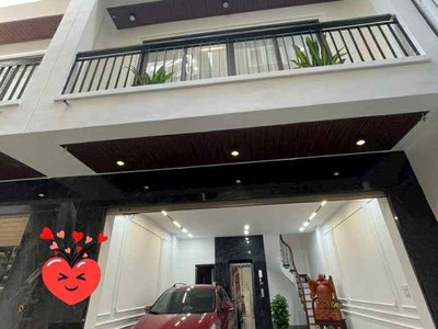 Bán nhà ngọc lâm, 6 tầng thang máy, full nội thất, gara ôtô, ngõ thông ngọc lâm-nguyễn văn cừ 0