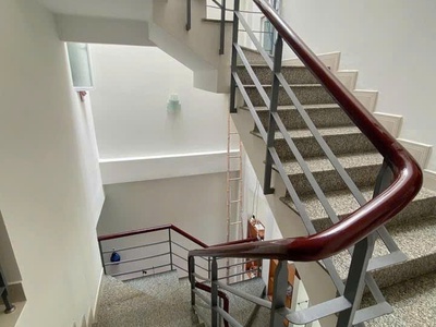 Cc gửi bán mtkd nguyễn văn công 84m2 4x21  3 tầng kd sầm uất sát sân bay tsn 13.8 tỷ. 4