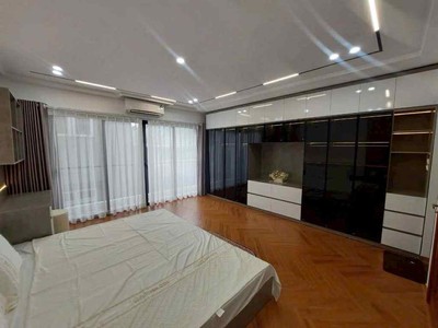 Bán nhà ngọc lâm, 6 tầng thang máy, full nội thất, gara ôtô, ngõ thông ngọc lâm-nguyễn văn cừ 3