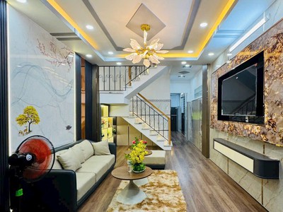 Nhà quang trung  hẻm ô tô  gần tttm 2