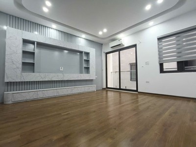 Hàng hiếm nhà việt hưng mặt ngõ kd,120m,mt 5.5m,gara ô tô thang máy,giá đầu tư 16 tỷ 3