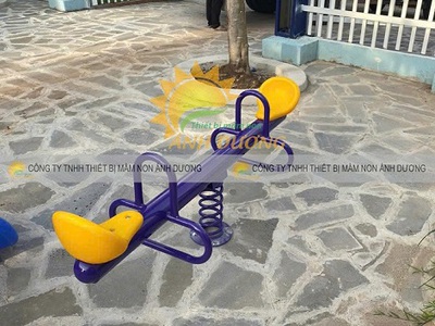 Bập bênh lò xo 2 chỗ ngồi trẻ em, bập bênh đòn trẻ em 3