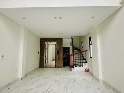Sài đồng  nhà mới xây 6 tầng- thang máy - ngõ thông- cực thoáng-ở sướng.   diện tích 40m chỉ 1