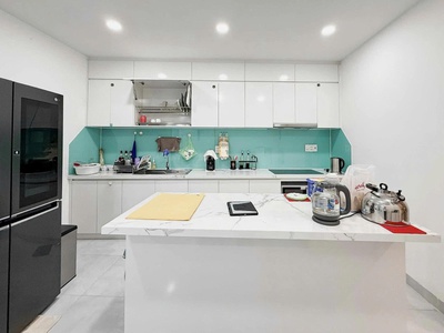 Siêu phẩm - dòng tiền sát quận 1 - dt  90m2 - giá chỉ : 11.99 tỷ. 2