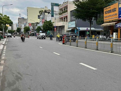 Giảm 2 tỷ mặt tiền kinh doanh lũy bán bích 170m2 ngang 9m 3 tầng 26 tỷ 0