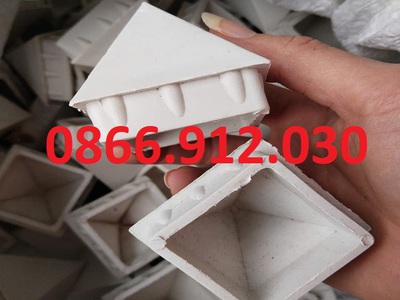 Các loại chông hàng rào nhựa, nắp chụp hàng rào 6