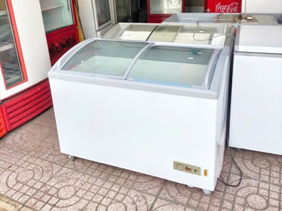 Tủ đông nắp kính hiệu sanaky vh 4899k dung tích 400l 