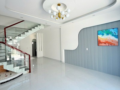 CHÍNH CHỦ BÁN NHÀ MT gần Điện Máy Xanh Long Trạch, Long An, 2 tỷ 5/110m2, SHR 1