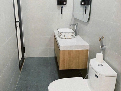 Chính chủ bán nhà mặt tiền đinh đức thiện, cần đước  gần kcn cầu tràm , 100m , sổ hồng riêng, giá 2, 4