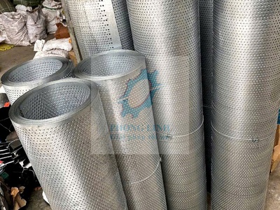 Tôn đột lỗ kích thước 1.2 2.4m, 1