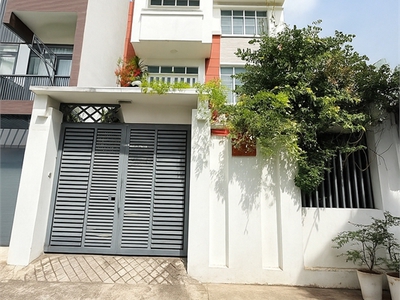 Bán gấp  biệt thự ngay chợ tân hương, tân phú   giá giảm 2 tỷ, cơ hội vàng cho khách mua thật sự 0