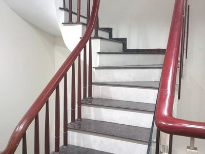 Bán tòa nhà phố thái hà 7 tầng thang máy - dòng tiền 150 triệu/tháng -trước nhà ô tô tránh - phân 3