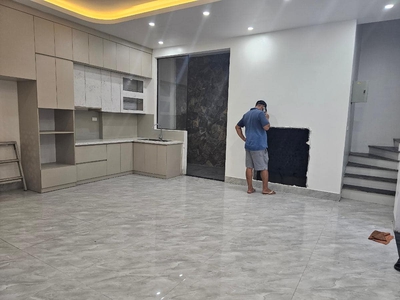 Âu cơ   59m    5 tầng   mt 8.5m   giá 13.6 tỷ   tây hồ 2
